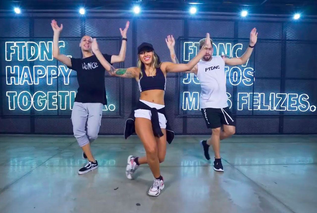 Imagen niños bailando